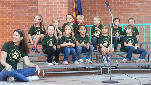 Kind Kids wating their turn 